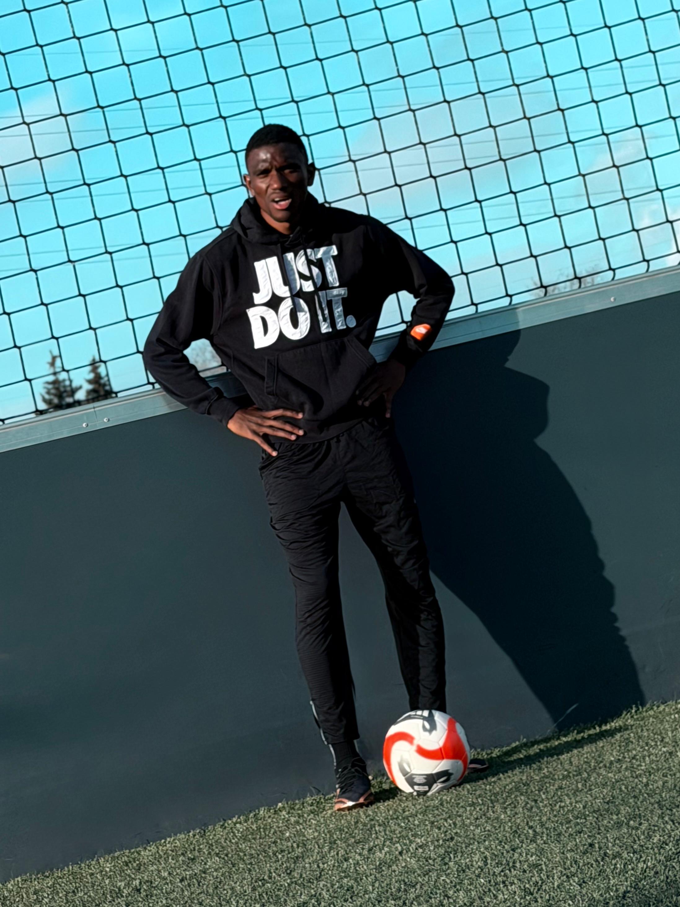 Mamadou Fofana — Footballeur professionnel